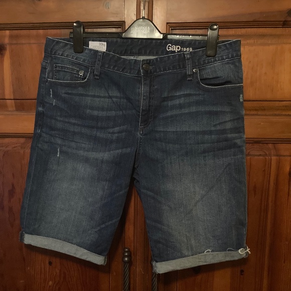 Gap 1969 Skinny Bermuda Shorts. 33 Waist. - Picture 1 of 5